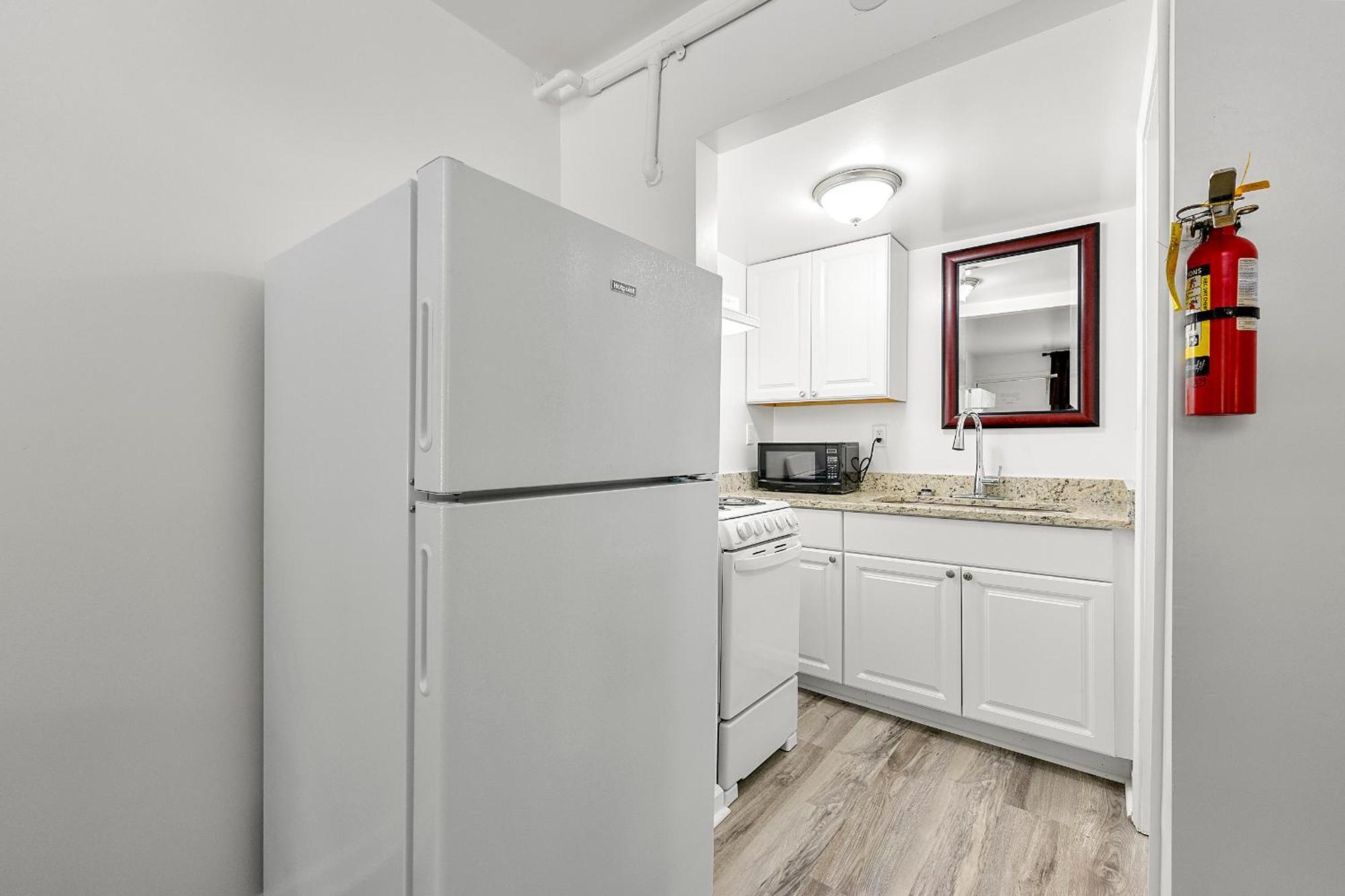 Budgetel Inn And Suites Lodge West 외부 사진