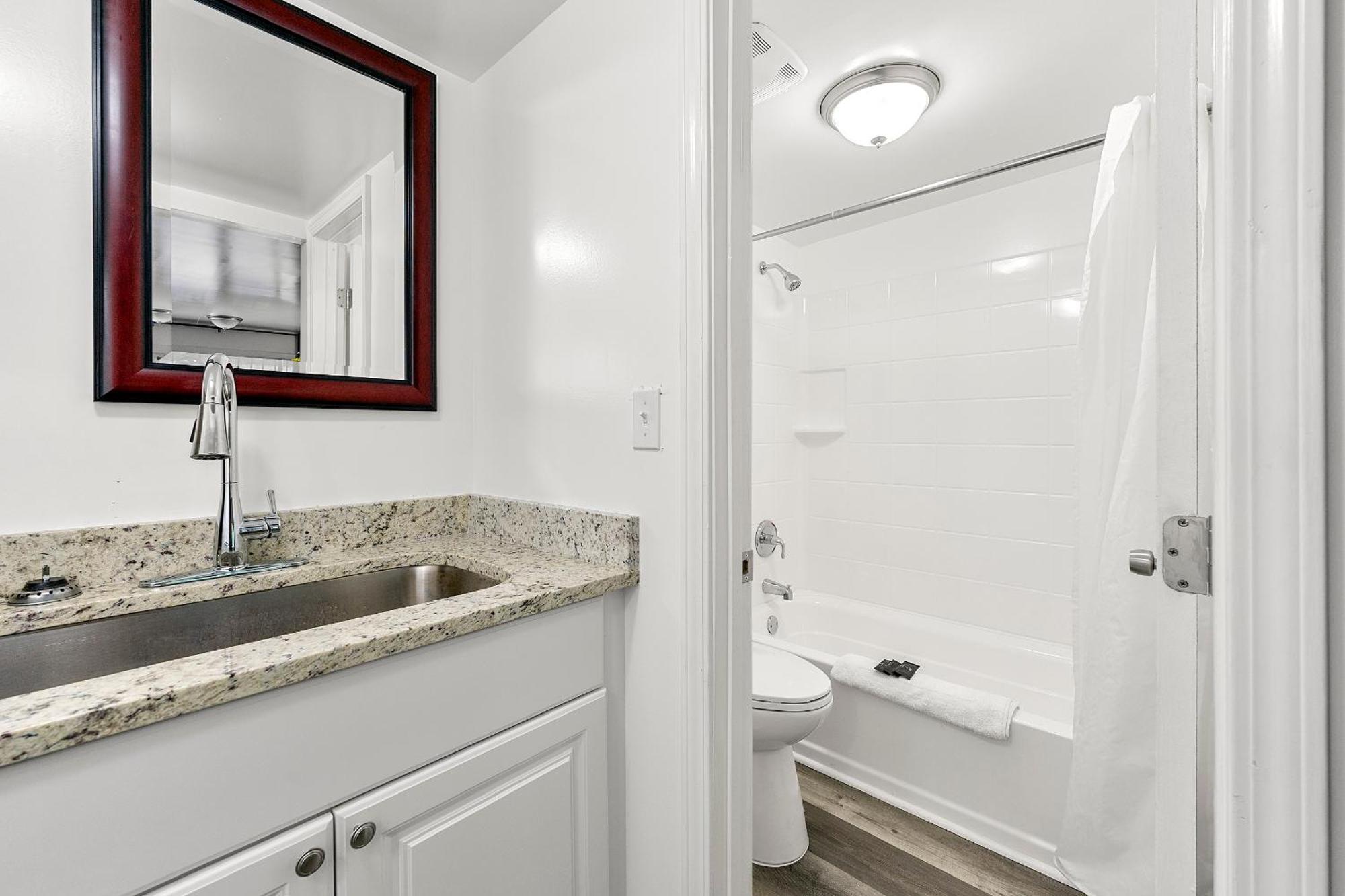 Budgetel Inn And Suites Lodge West 외부 사진