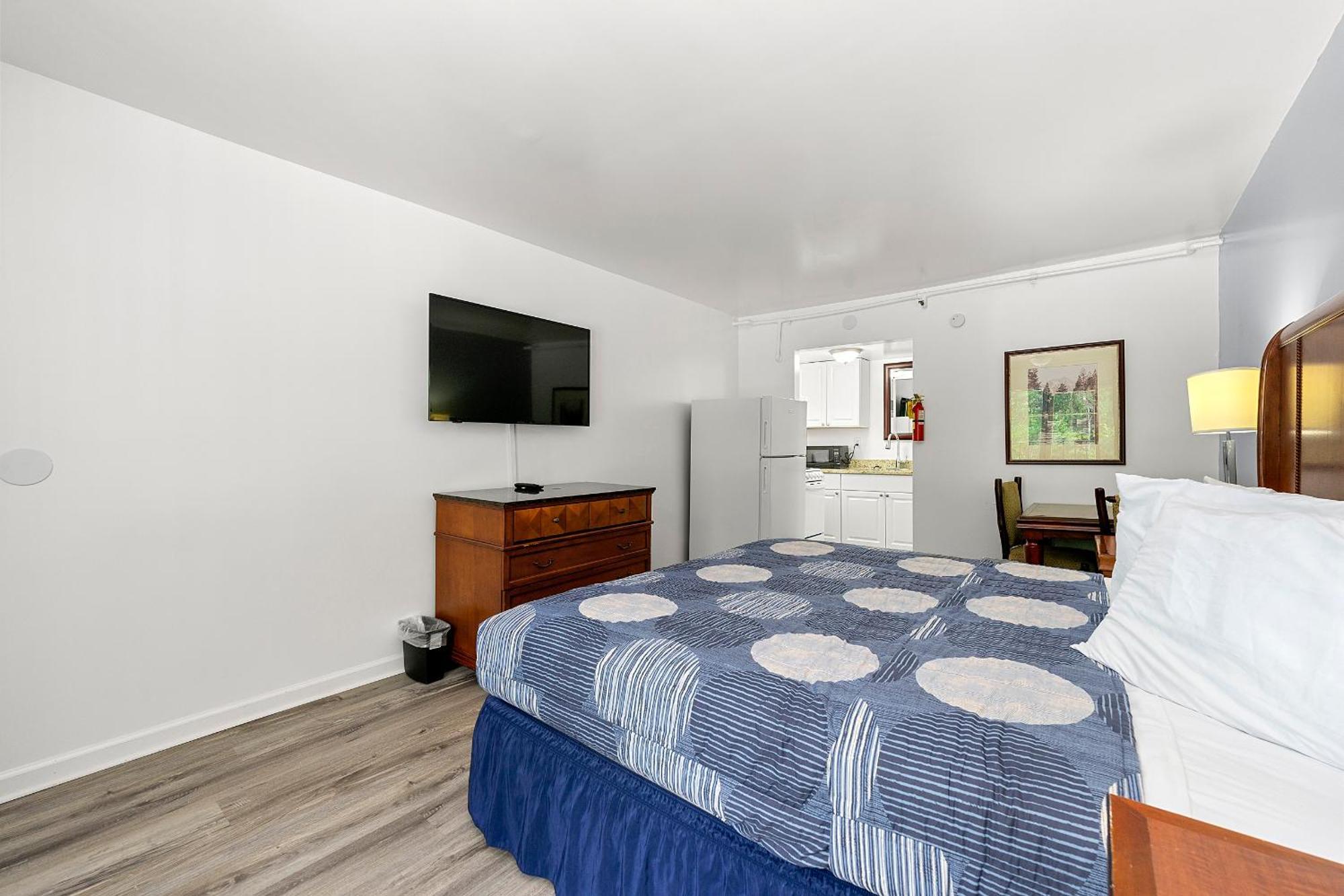 Budgetel Inn And Suites Lodge West 외부 사진