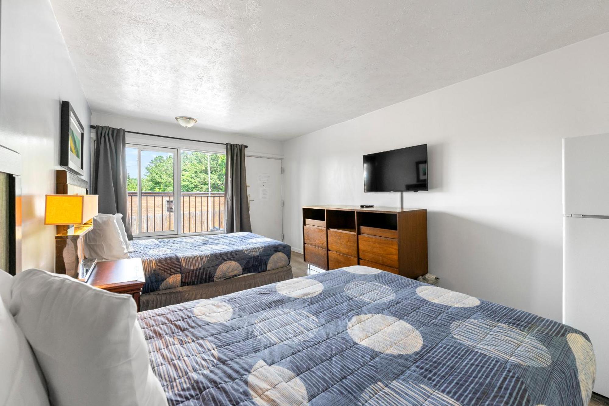 Budgetel Inn And Suites Lodge West 외부 사진