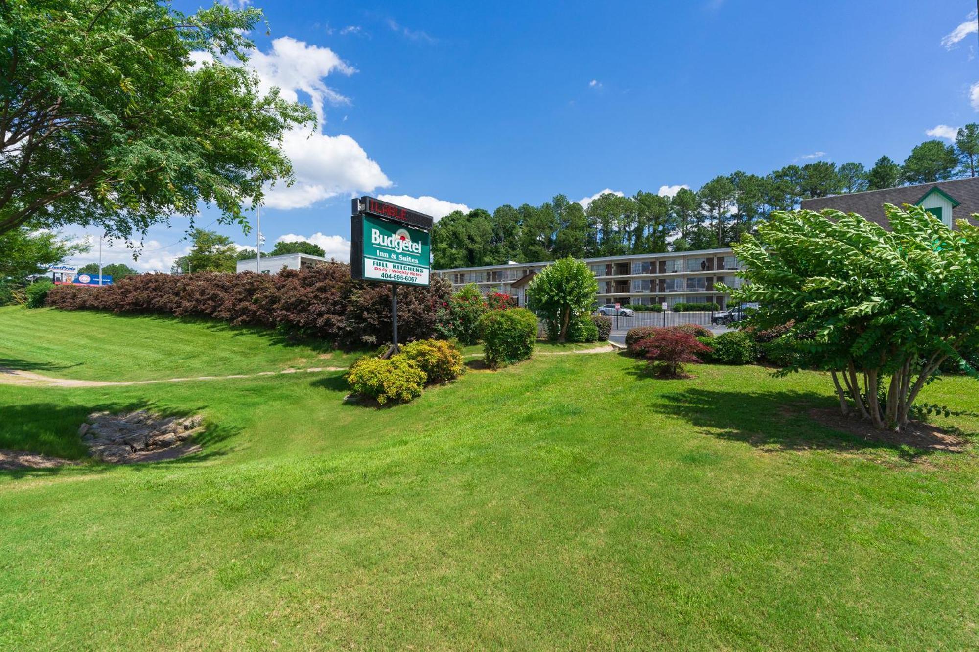 Budgetel Inn And Suites Lodge West 외부 사진