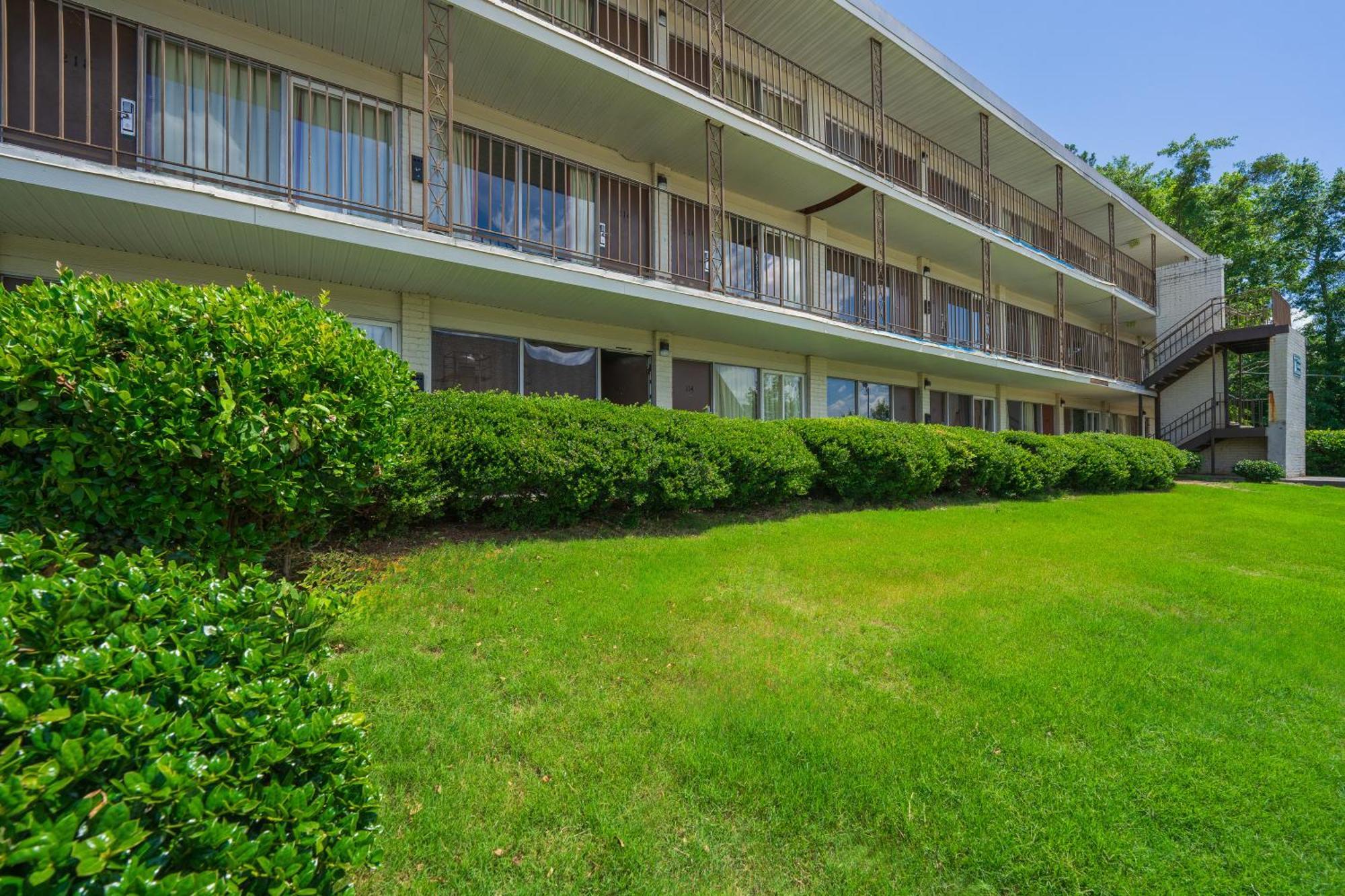 Budgetel Inn And Suites Lodge West 외부 사진