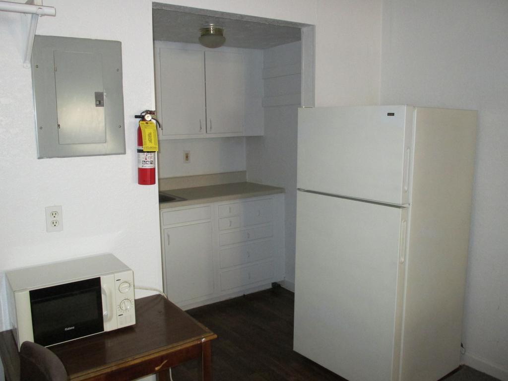 Budgetel Inn And Suites Lodge West 객실 사진